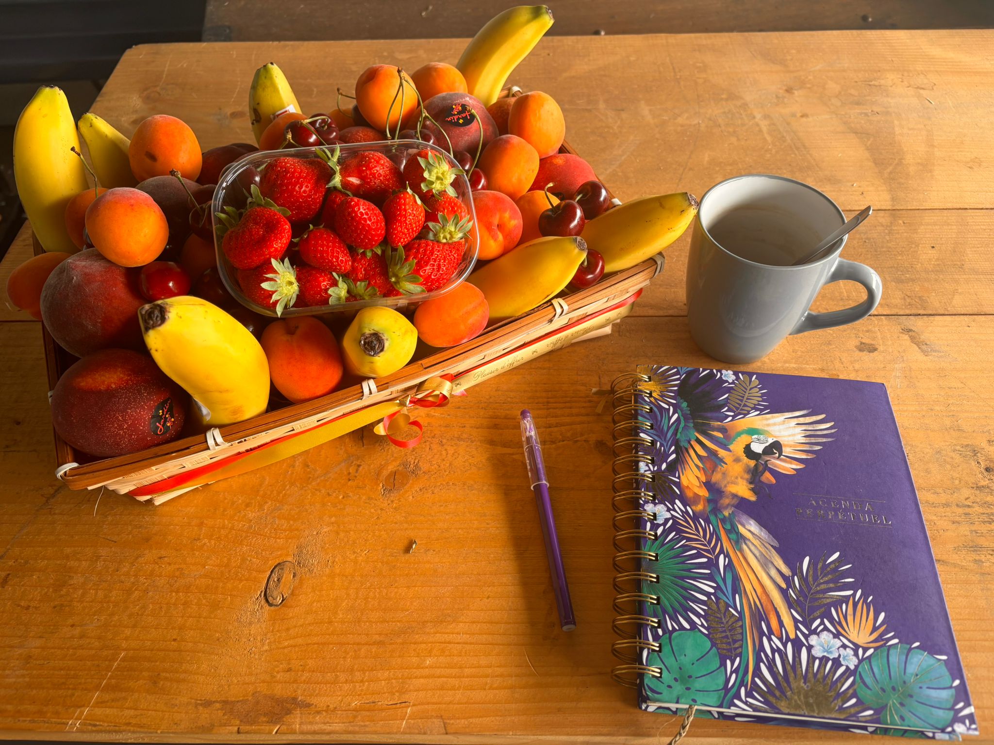 Corbeille de fruits "Merci MaƮtresse "
